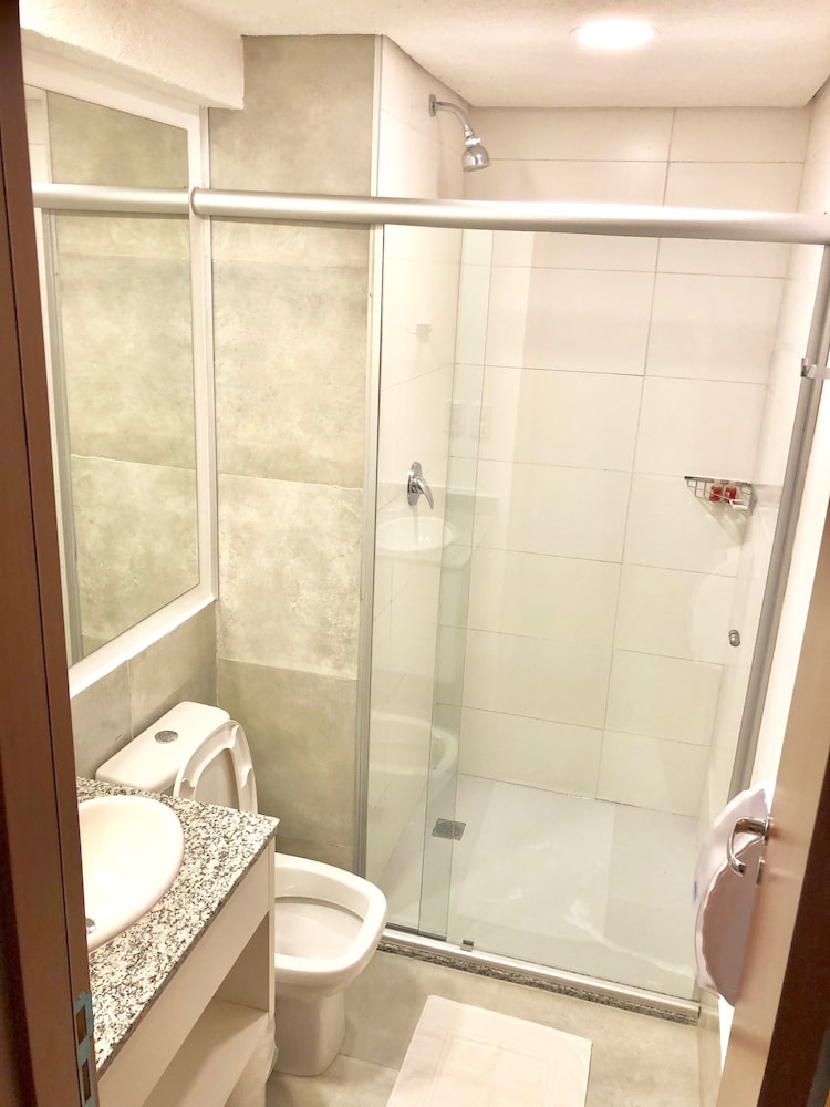 Deluxe, Twin Beds, Accessible
