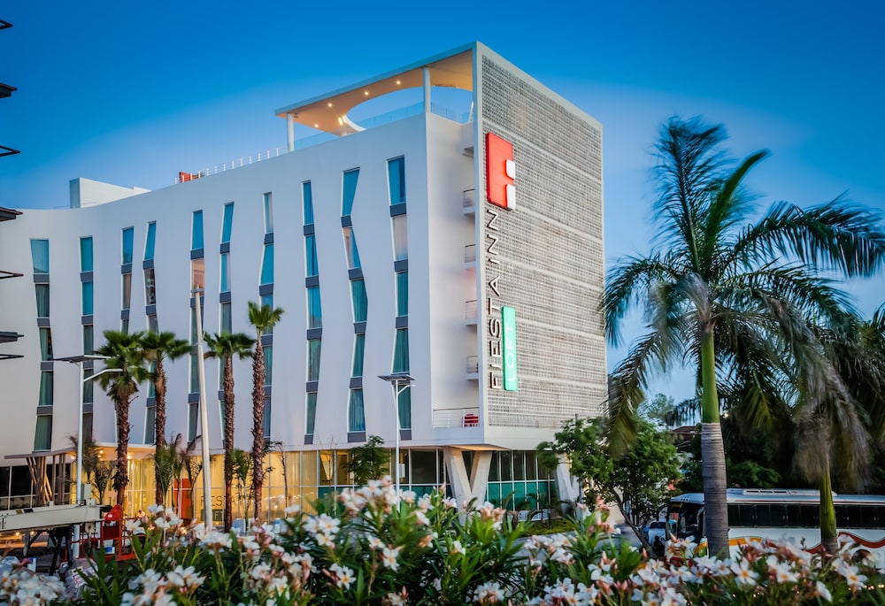 Fiesta Inn and Loft Ciudad del Carmen 1/50