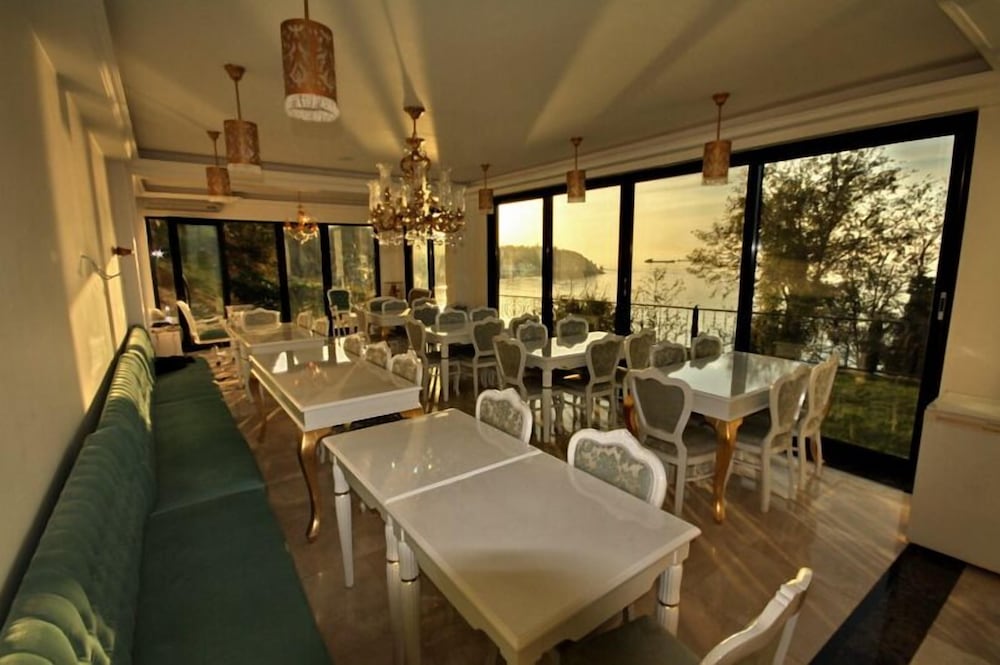 Bab-i Zer Konaklama ve Restaurant 32/50