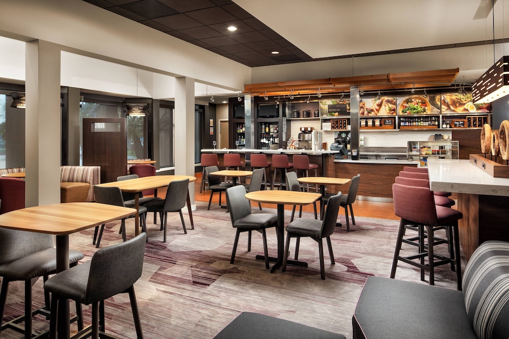 Courtyard Anaheim Buena Park 32/42