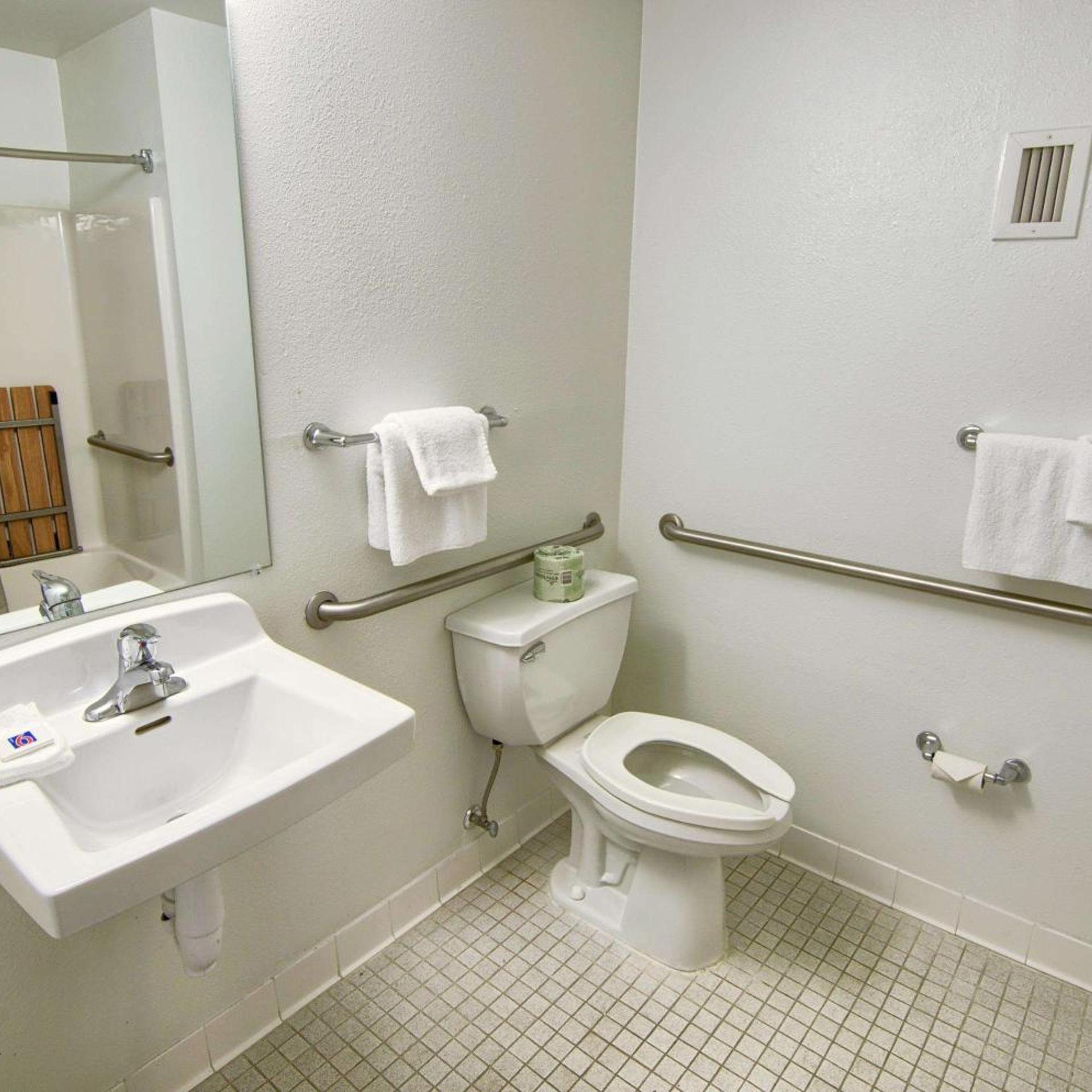 غرفة رباعية لذوي الإعاقة، Motel6 Portsmouth, NH 8/10