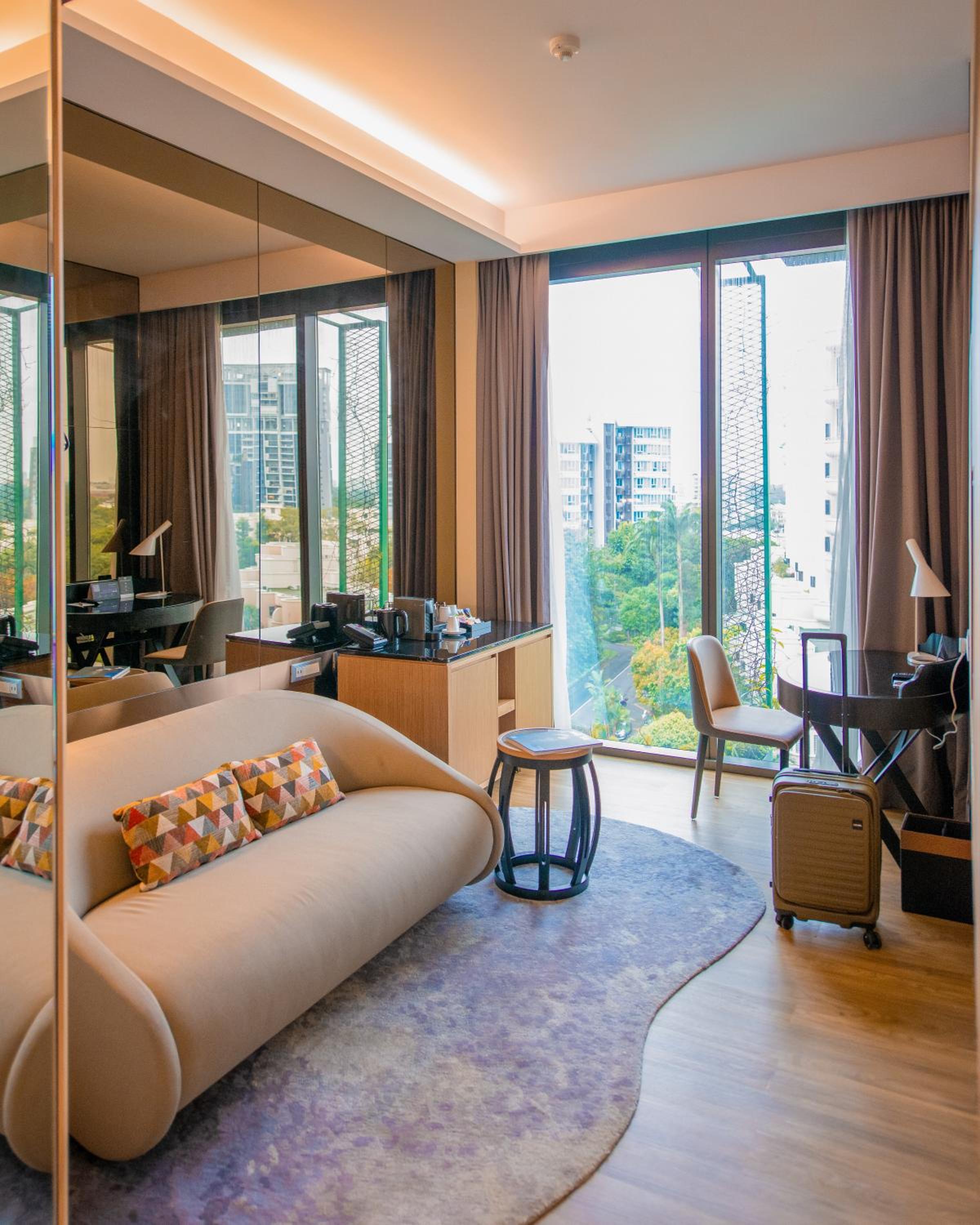 جناح بريفيليج بسرير كينج مع دخول الصالة، Mercure Singapore On Stevens 6/8