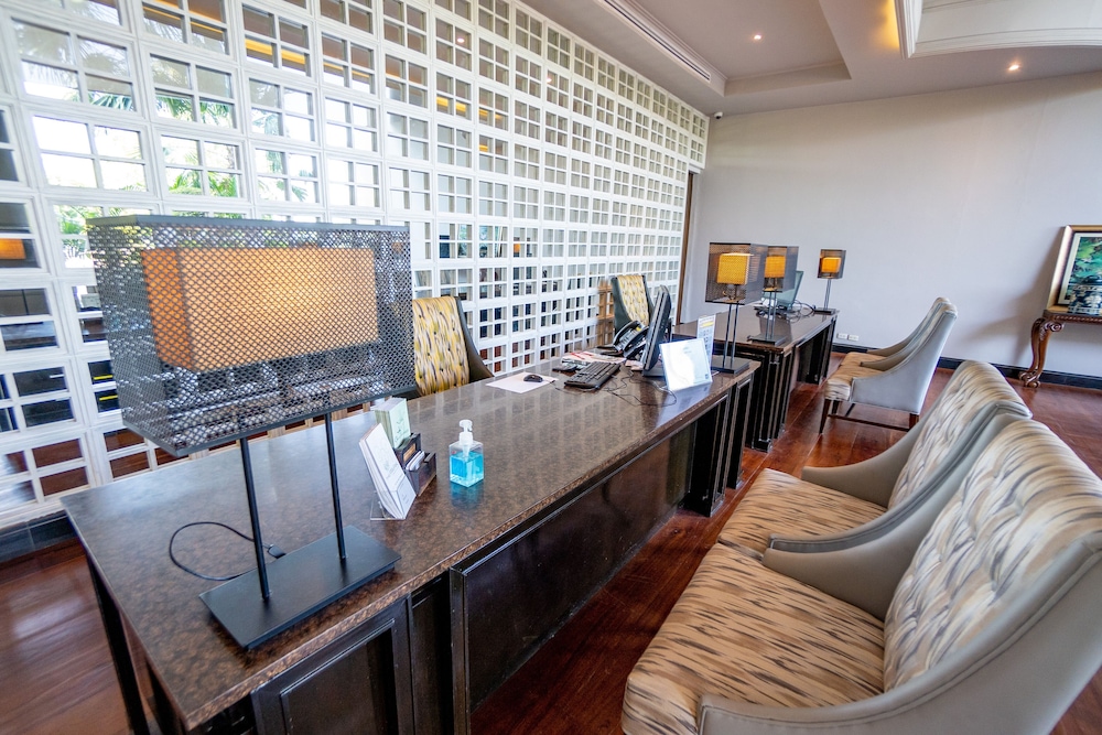 Grand Riverside Hotel Phitsanulok 58/65
