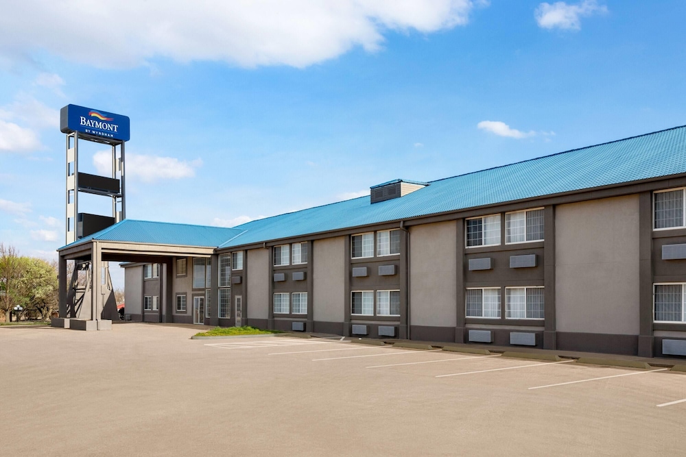 Baymont by Wyndham Blackwell I-35 2/71