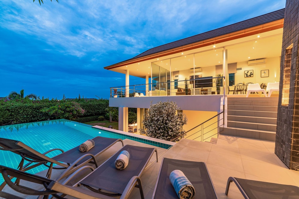 Phu Montra Villa With Ocean View A4 5/50