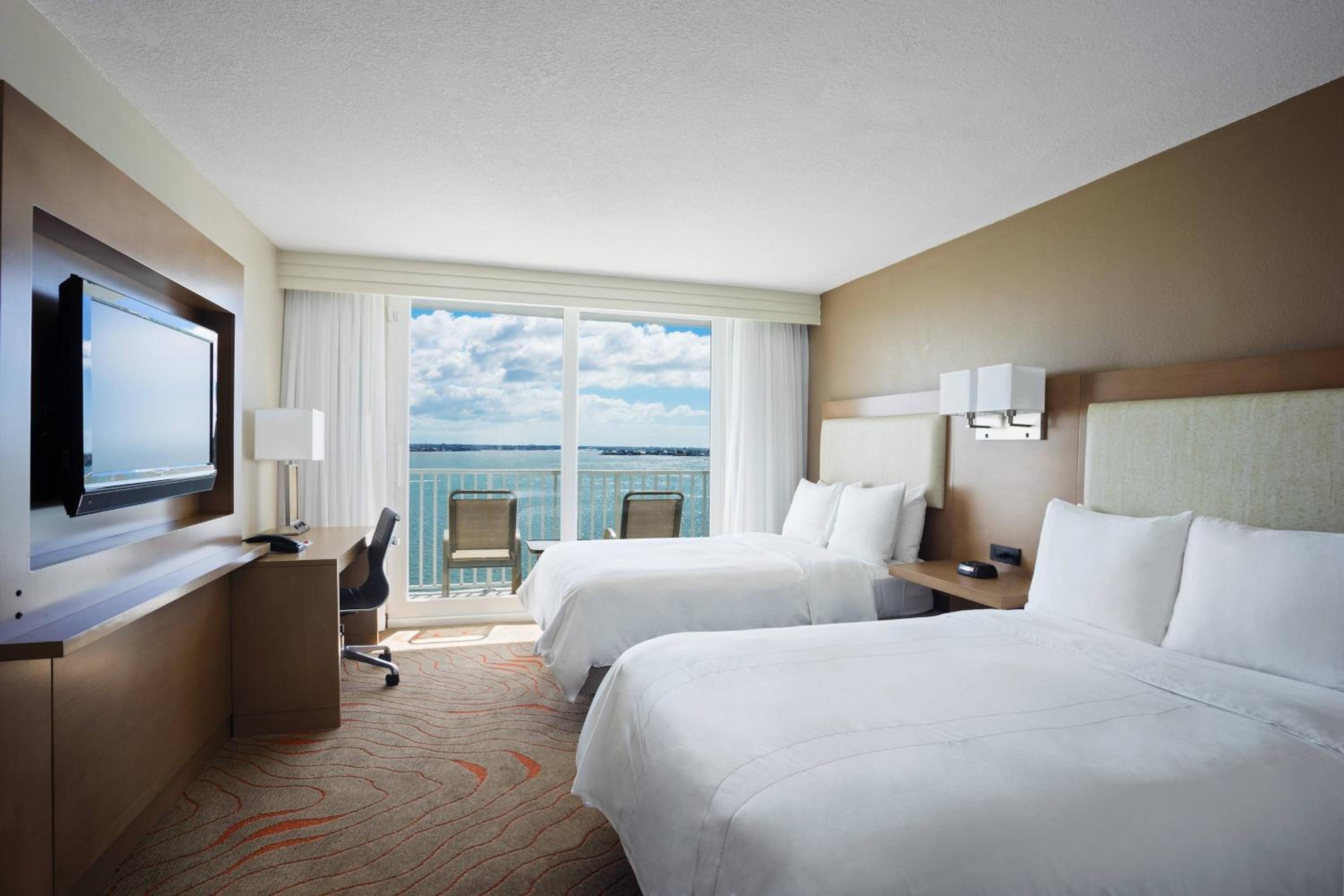 1 Bedroom, 2 Rooms, Suite, 2 Double Beds, Water Front, Sofa, Balcony