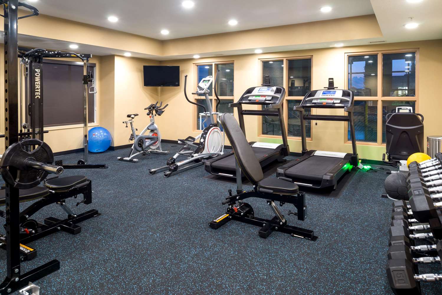 Microtel Inn Suites By Wyndham Red Deer 6/12