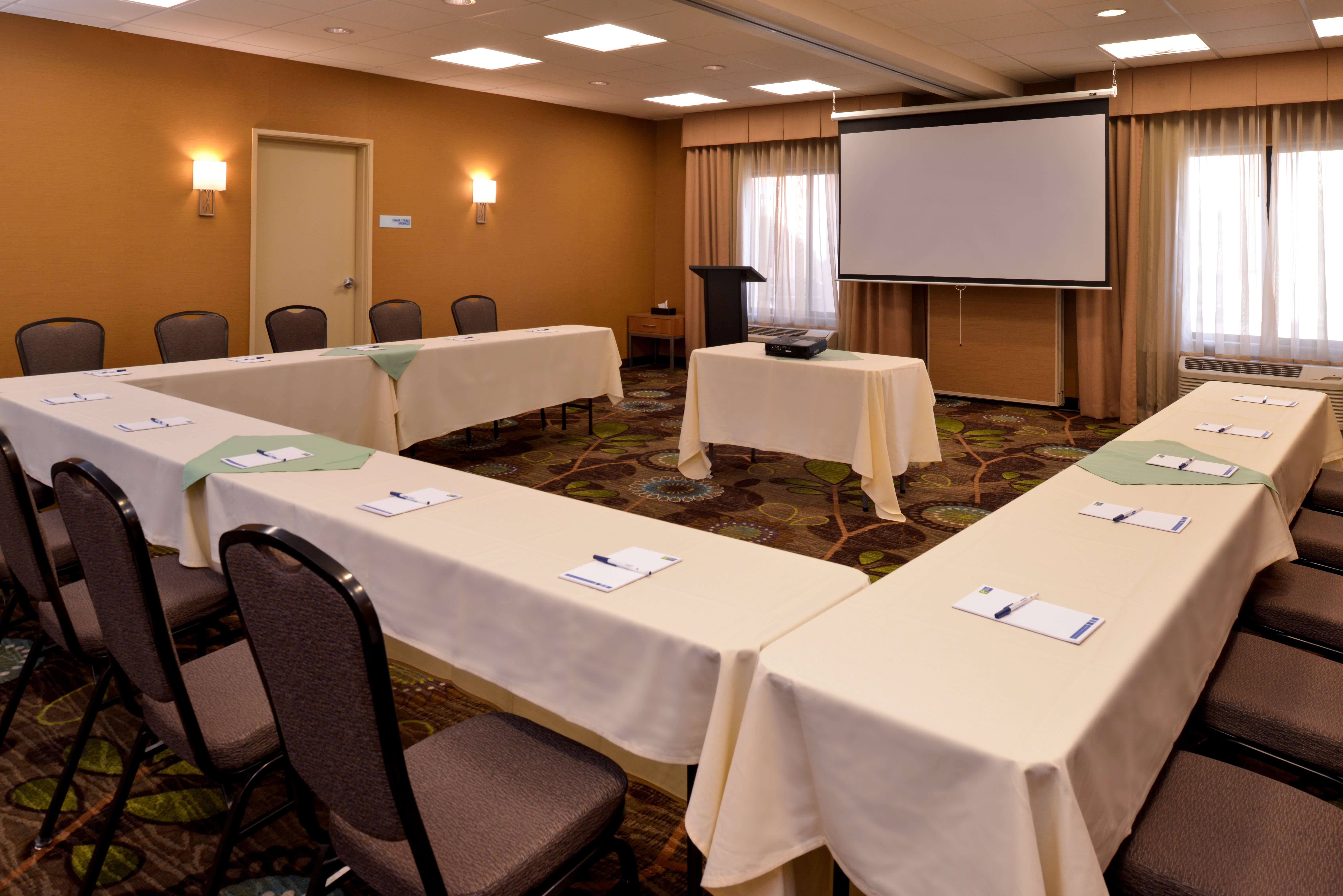 Holiday Inn Express Suites Pocatello 88/97