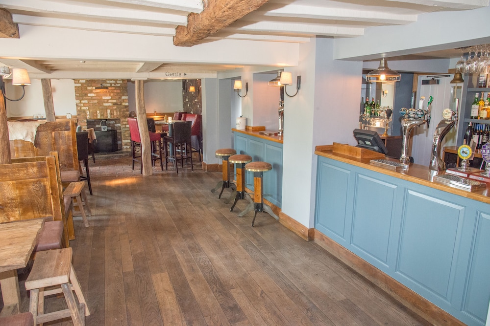 The Swan Inn 14/15