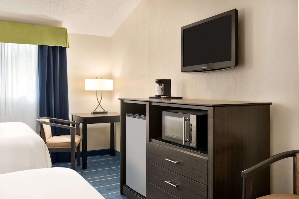 Days Inn by Wyndham Tamworth 45/54