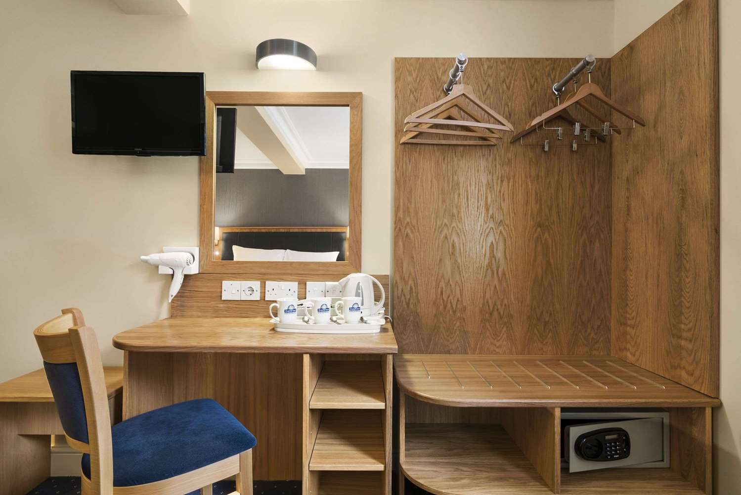 Days Inn by Wyndham London Hyde Park 24/28