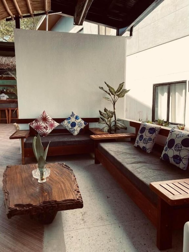Acacia Garden Inn 42/66
