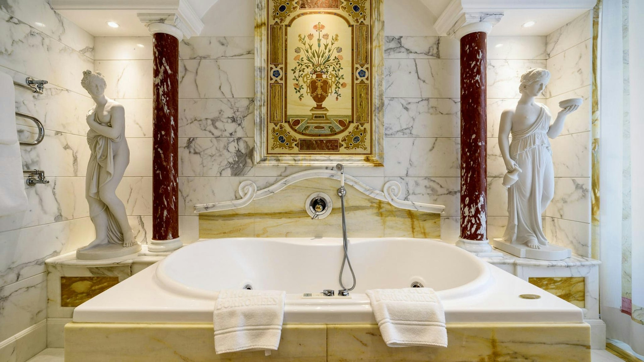 Grand Hotel Des Iles Borromees and Spa 43/45