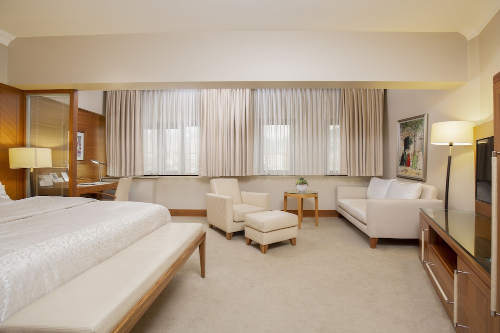 Superior Business Room