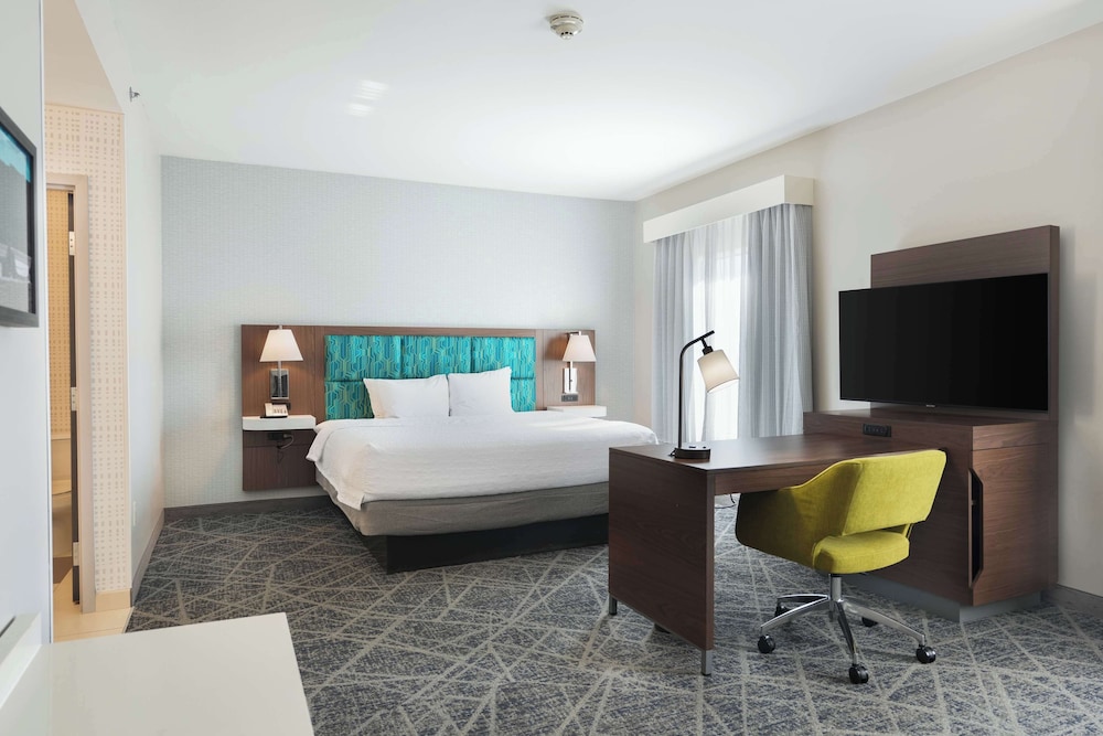 STUDIO, SUITE, KING BED