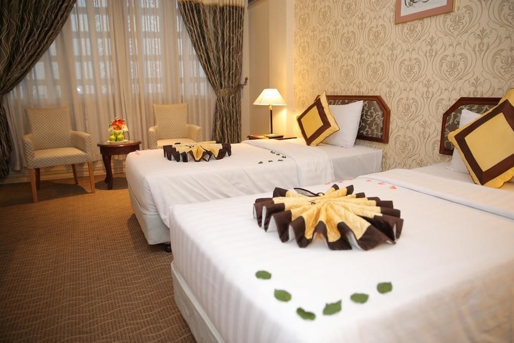 Lotus Saigon Hotel 28/62