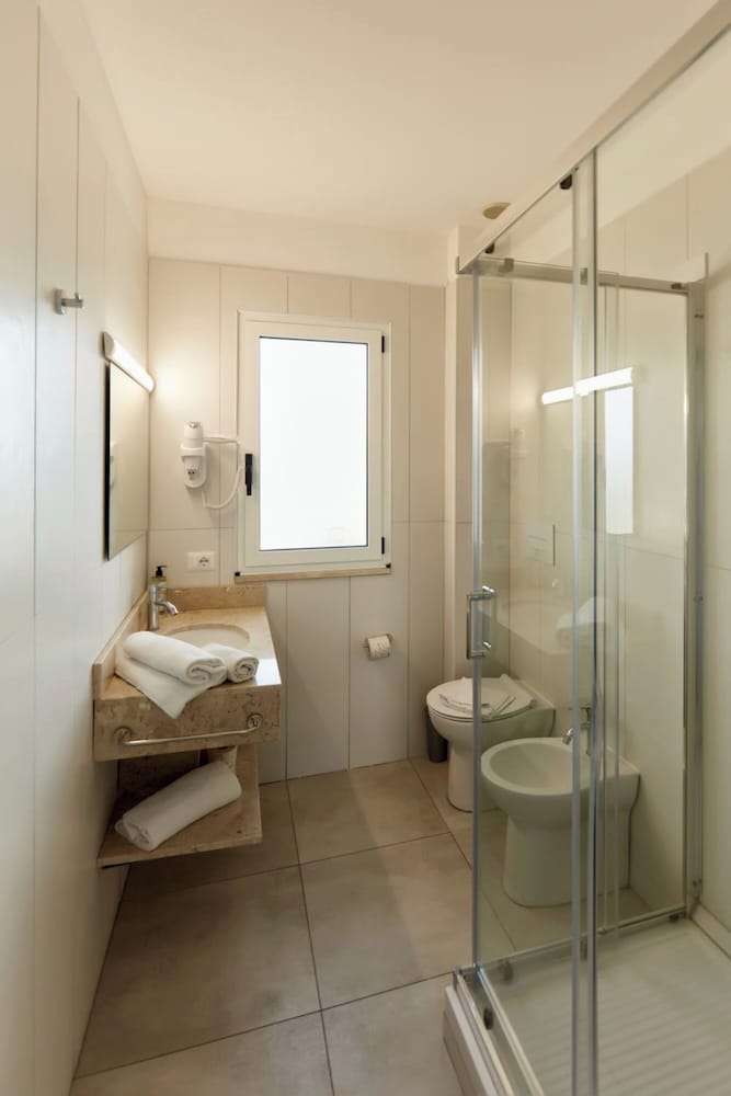 Athena Resort 49/50