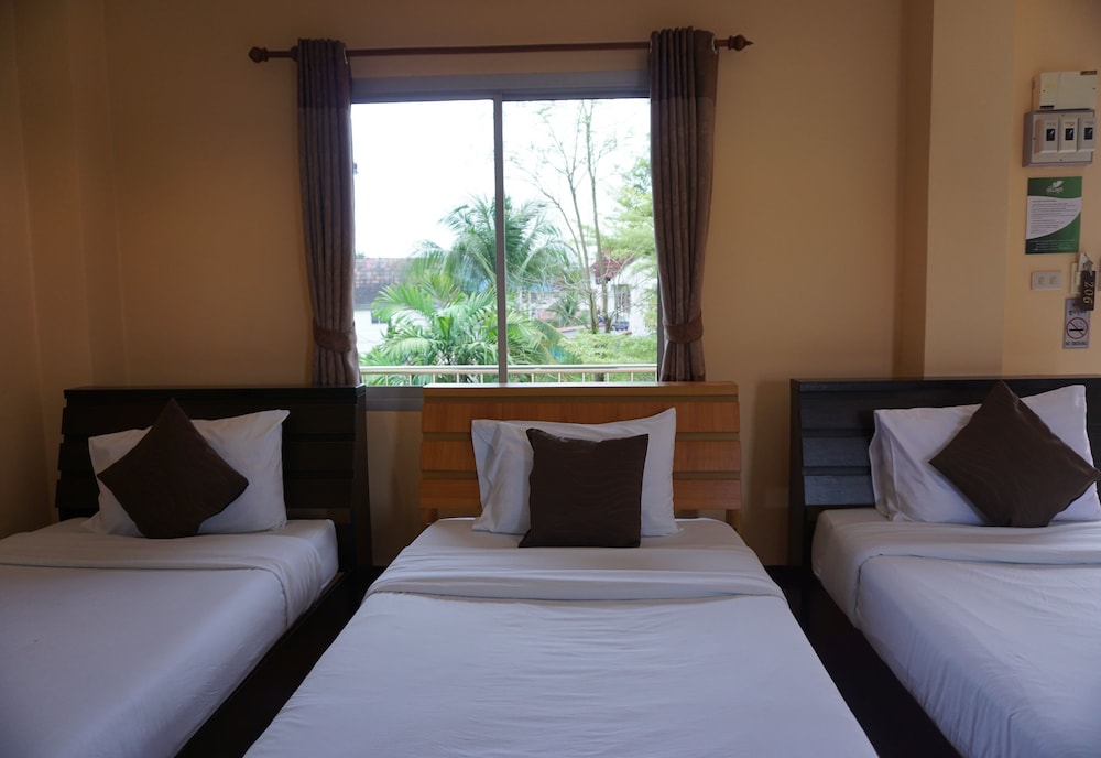Phoemphoon 2 Hotel 26/54
