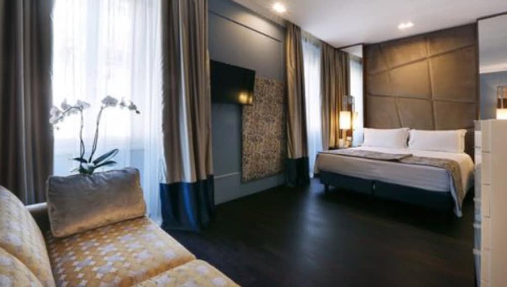 EXECUTIVE, DOUBLE BED