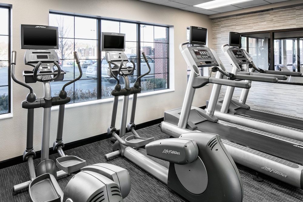 Courtyard Marriott Aksarben Village 25/50