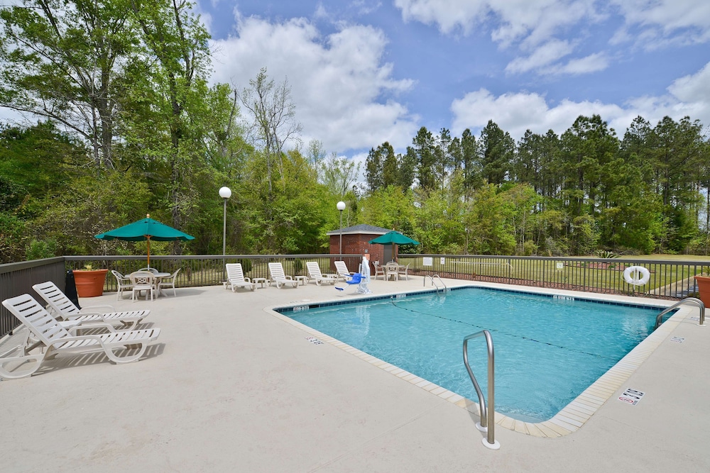 Hampton Inn Greenville, AL 26/42
