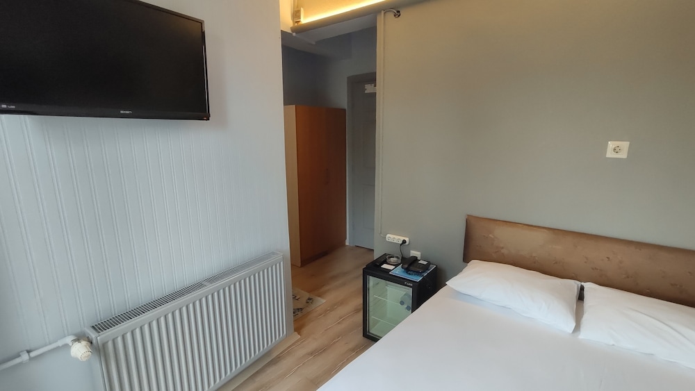 غرفة قياسية بسرير مزدوج بإطلالة على المتنزه، Hotel Torun Istanbul Old City 2/8