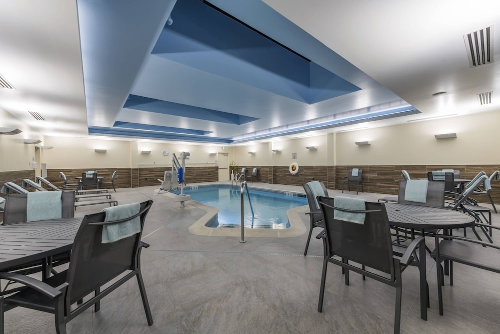 Fairfield Inn & Suites By Marriott Boston Marlborough/Apex Center 39/40