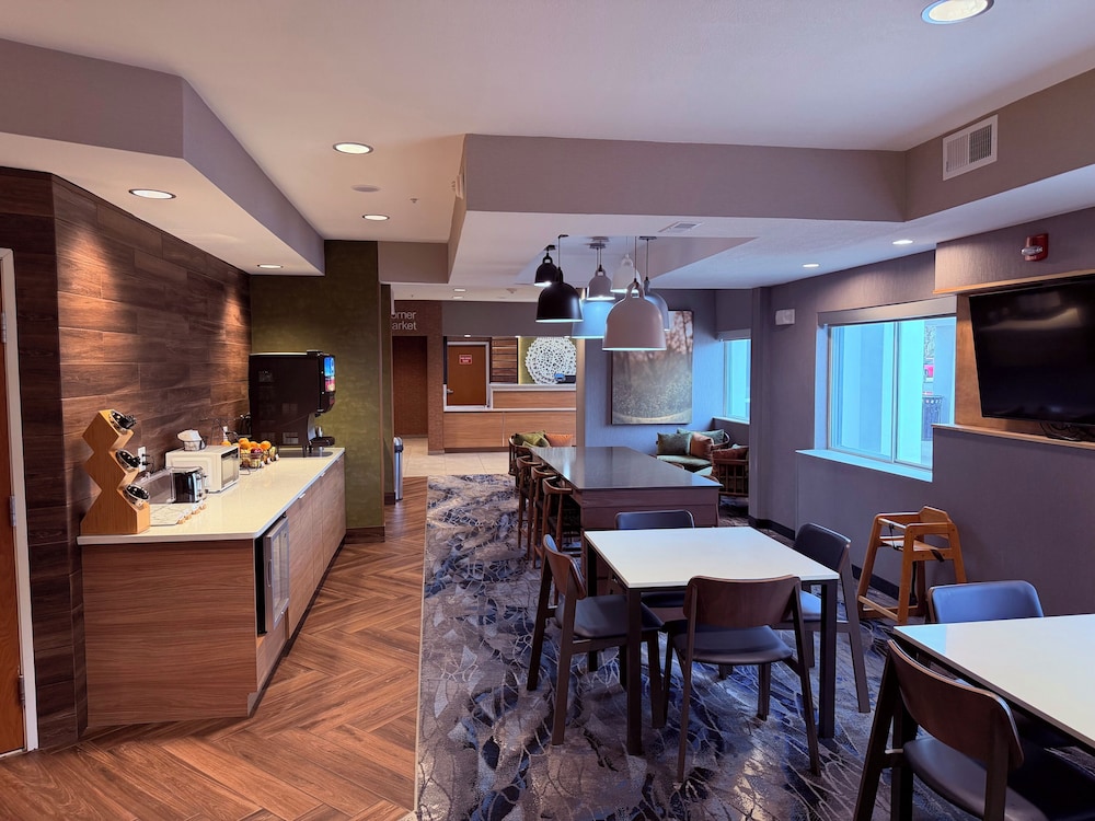 Fairfield Inn and Suites Billings 38/50