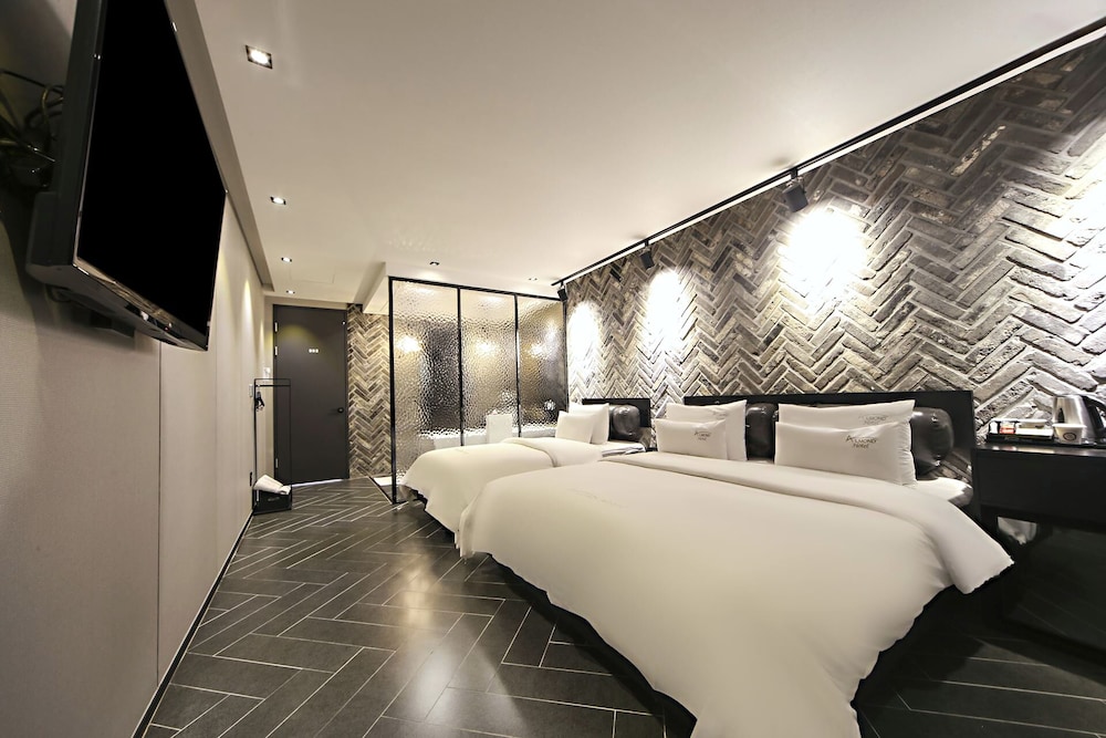 Masan Almond Hotel 16/43