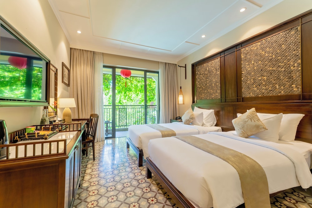 Junior Suite, Villa, Twin Beds, Pool View, Balcony