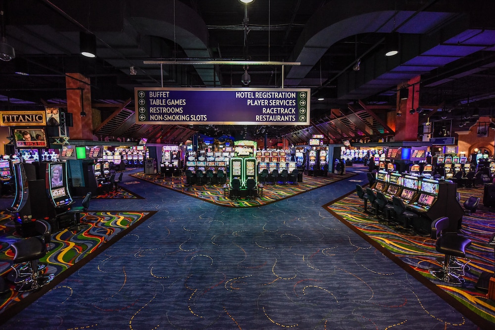 Wheeling Island Hotel-Casino-Racetrack 38/39