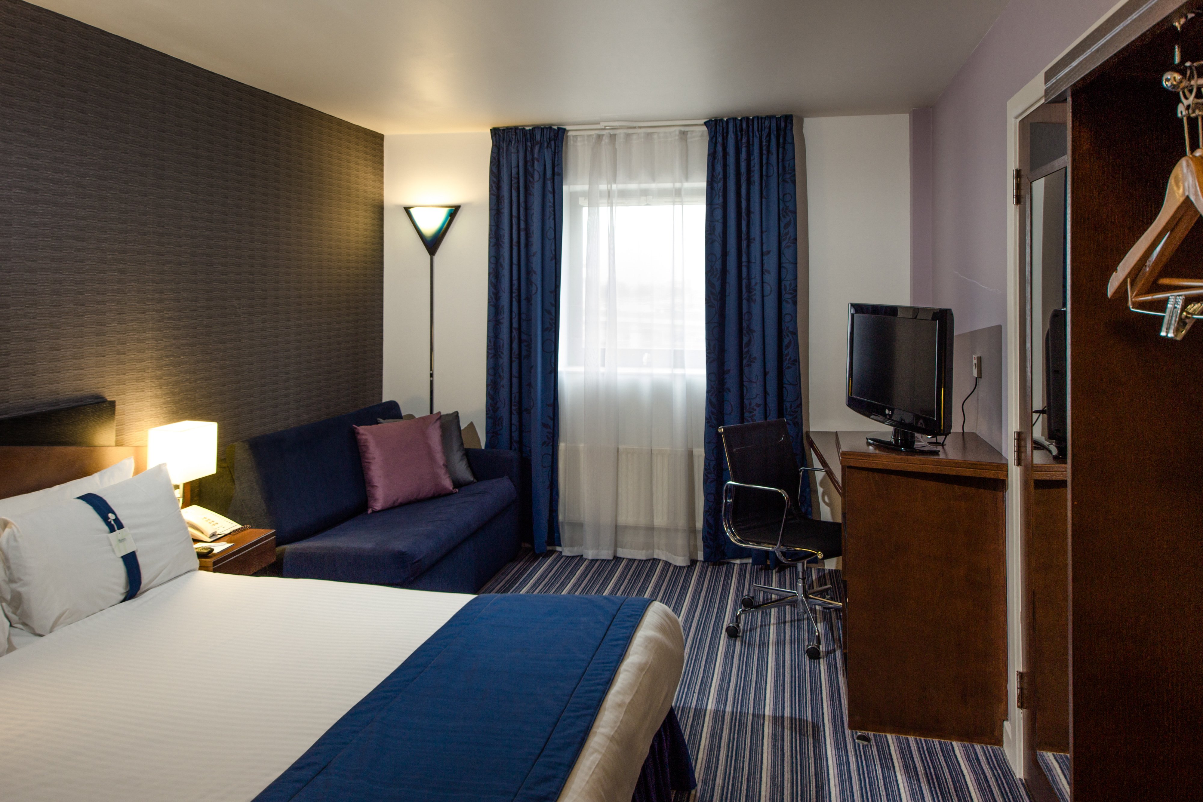 Holiday Inn Express Royal Docks 15/59