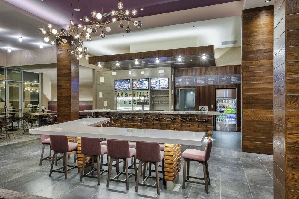 Courtyard By Marriott Raleigh Cary/Parkside Town Commons 42/52