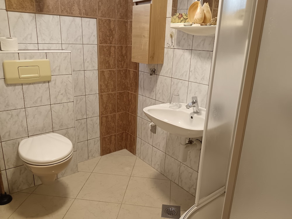 APARTMENTS MORETA 46/50