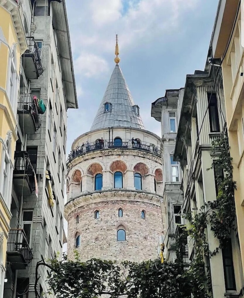 Topkapi Sabena Hotel 67/70