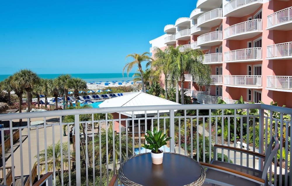 Beach House Suites By The Don Cesar 6/45