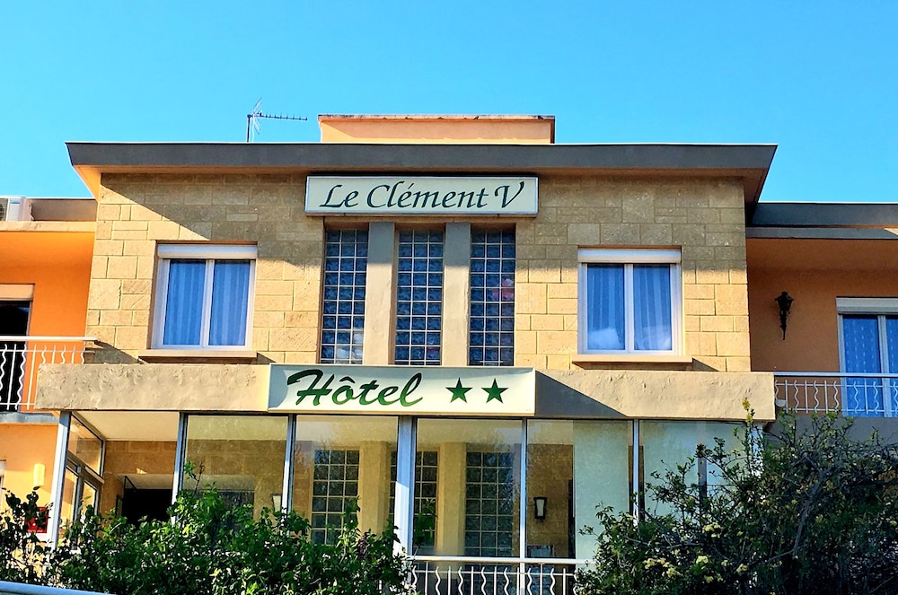 HOTEL LE CLEMENT V 2/66