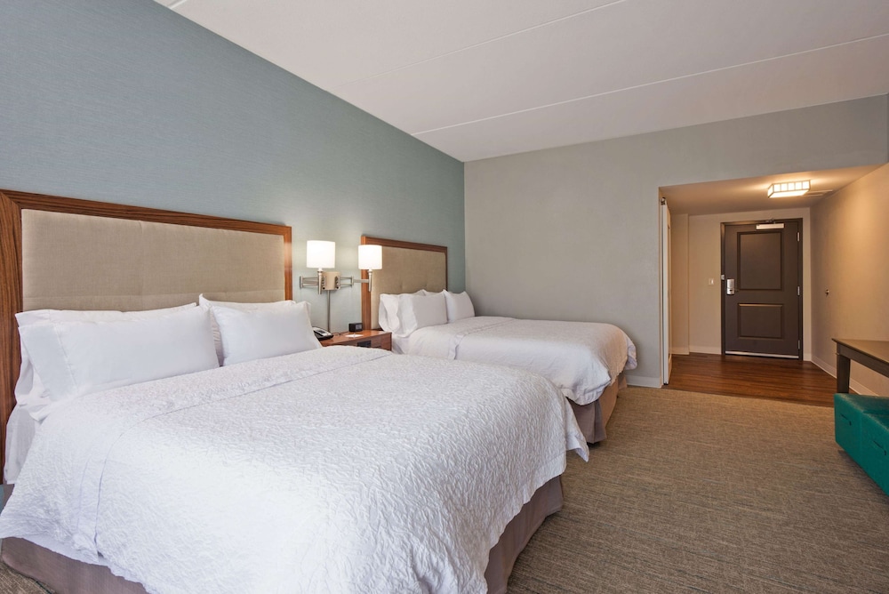 Hampton Inn & Suites North Huntingdon-Irwin 17/45