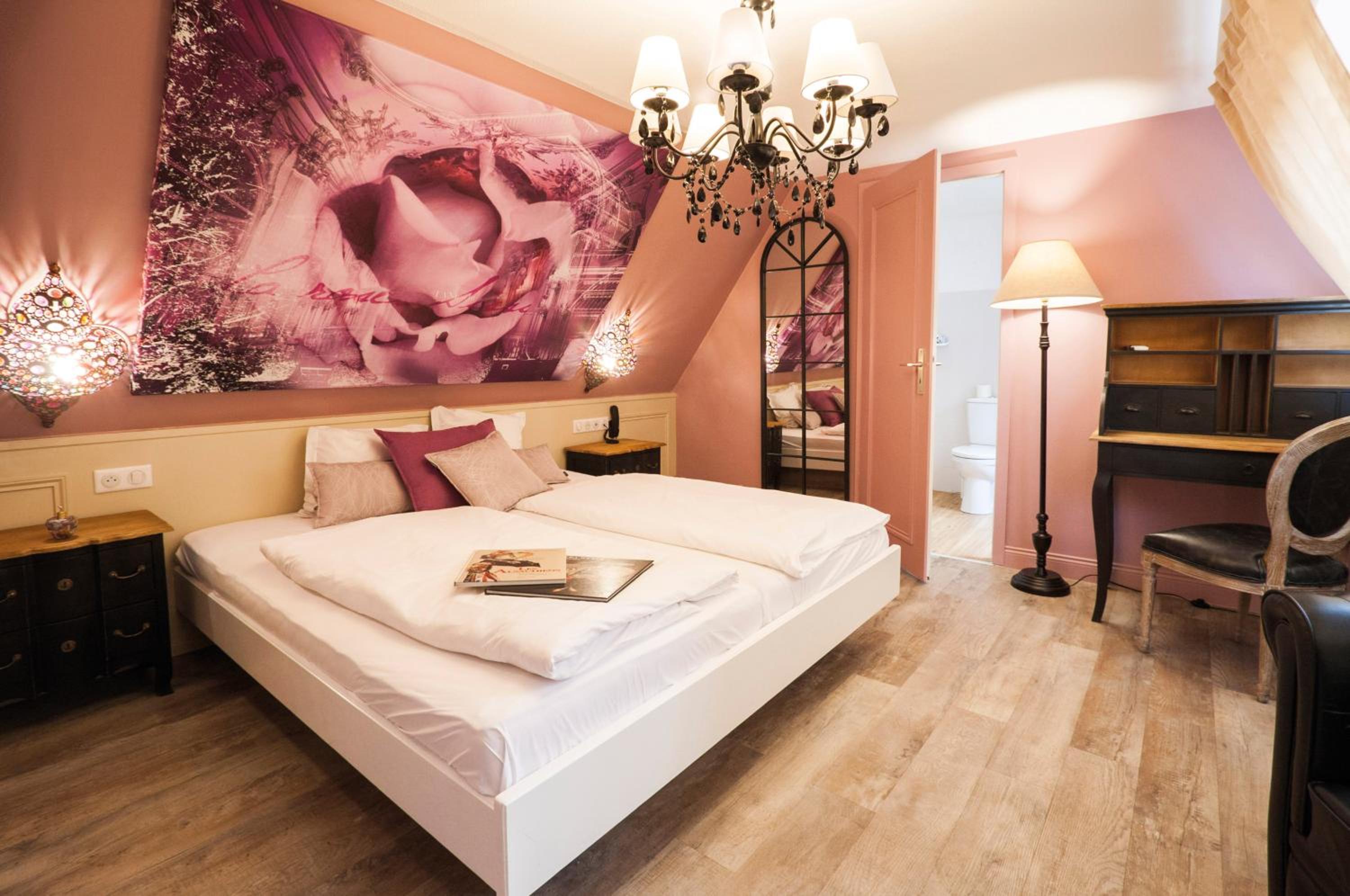 Room, Twin Beds, Hotel Roses Ex Hotel Aux Trois Roses 6/10