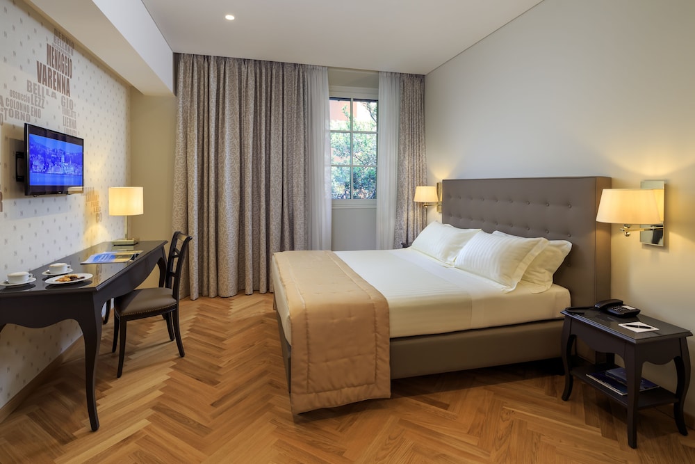 Palace Hotel 6/49