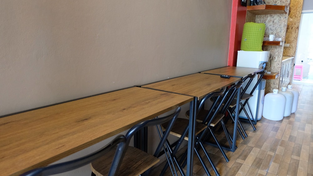 restaurant cafeteria