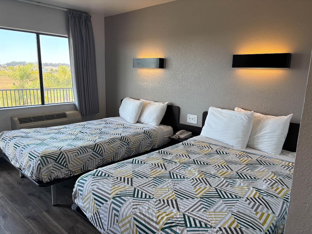 Motel6 Watsonville, CA - Monterey Area 37/64