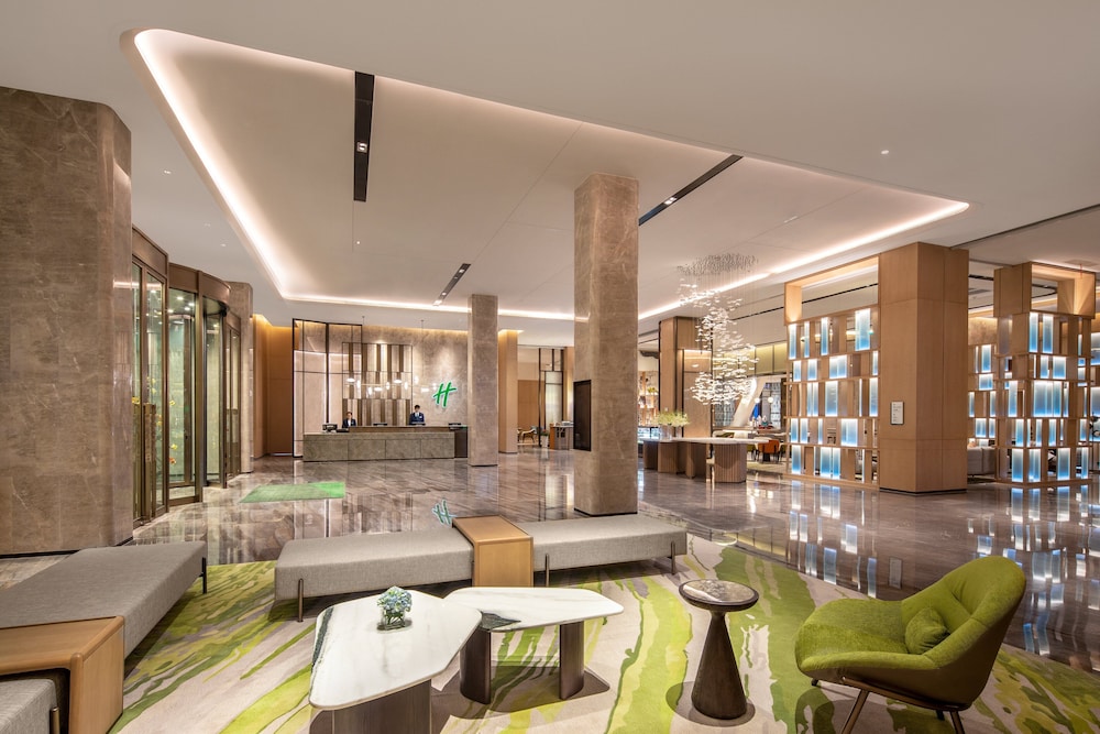 Holiday Inn Zhengzhou High-Tech Zone 42/74