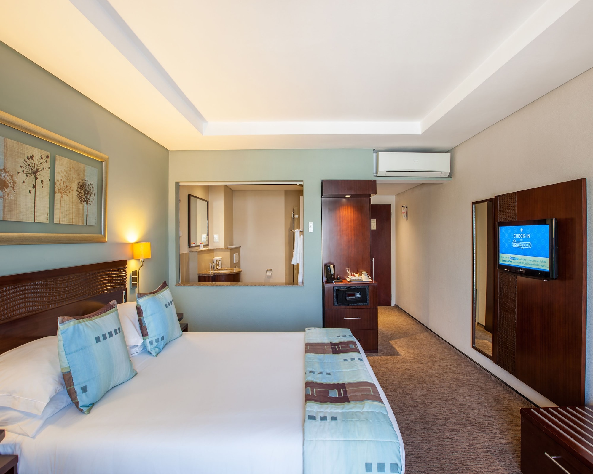 ROOM, DOUBLE BED, ACCESSIBLE