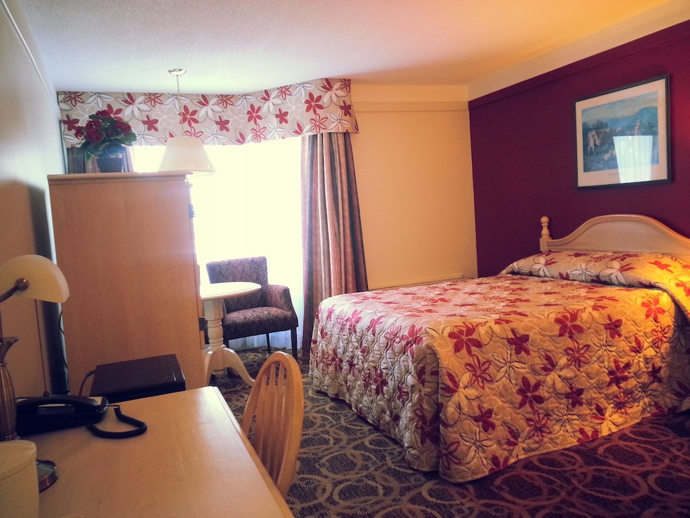 Granite Town Hotel 10/43