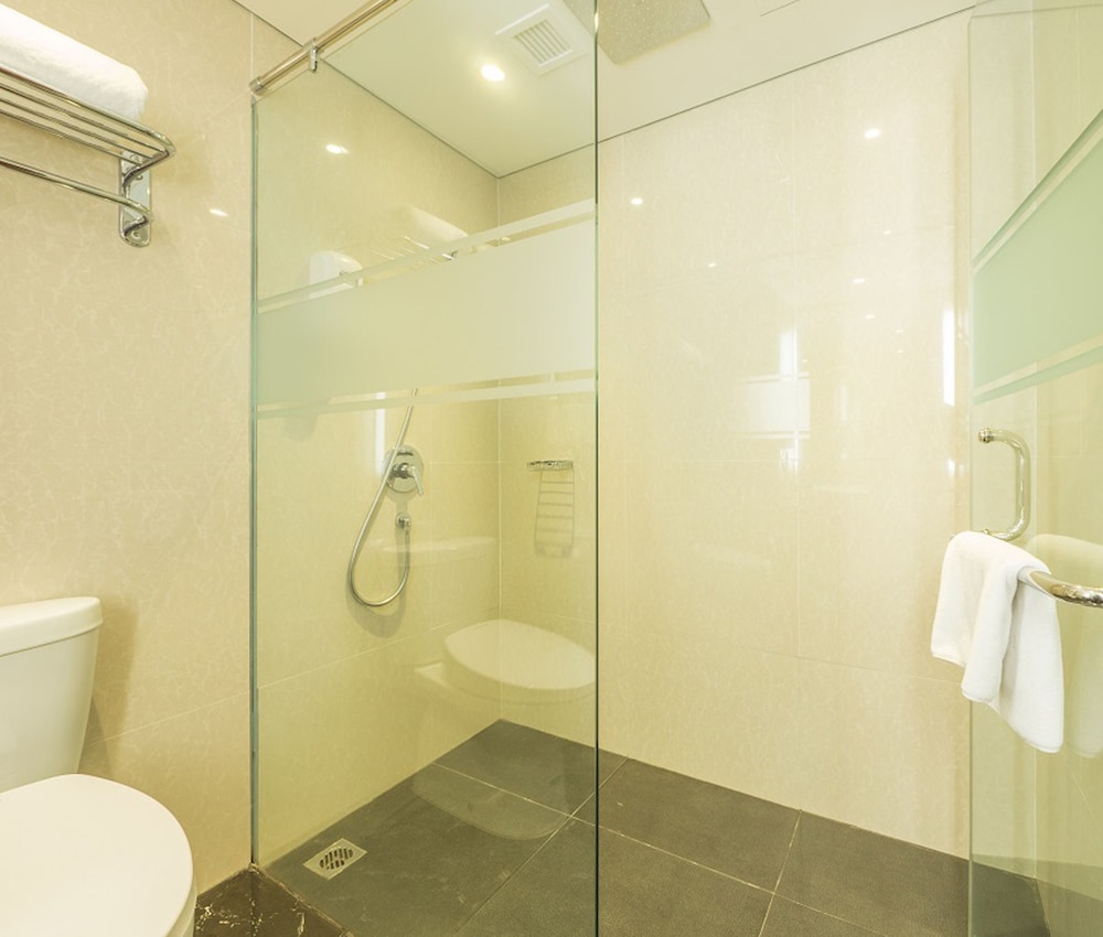 Nirwana Resort Hotel 73/74