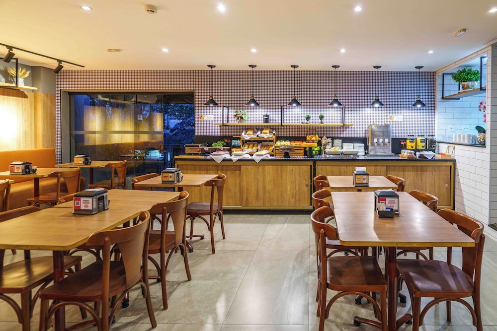 Uniclass Hotel Pinheiros 39/52