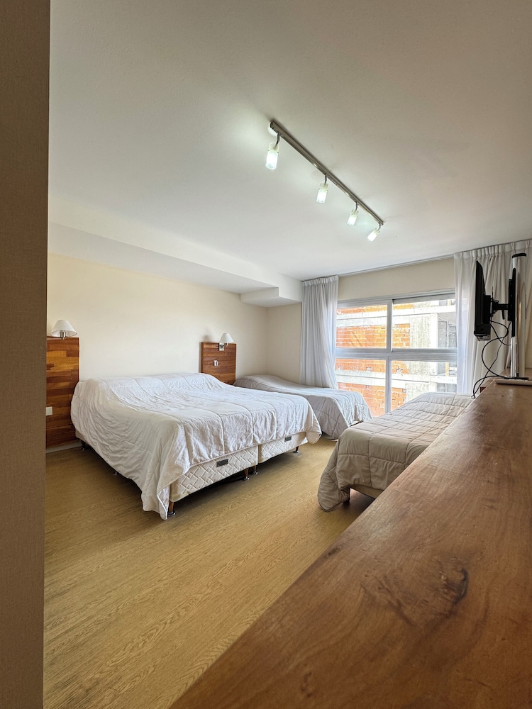 Syrah Suites 19/48