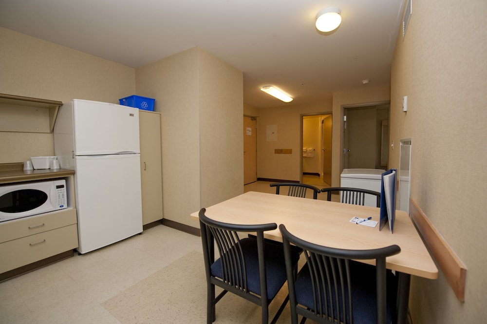 Residence & Conference Centre - Kamloops 45/61