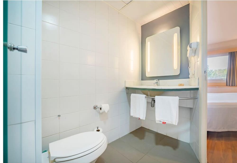Ibis Piracicaba 67/69